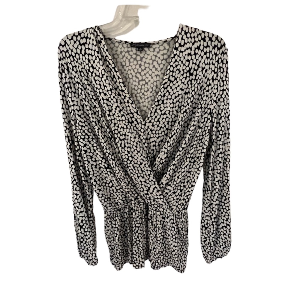 Adrianna Papell Black & White Print V-Neck Blouse